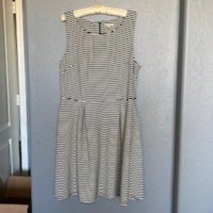 Black & White Striped Knee Length Dress w/Pockets